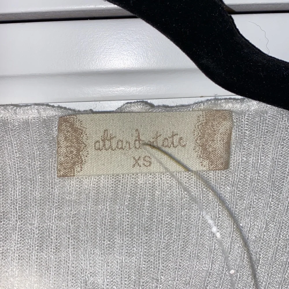 White crop top - Picture 3 of 3